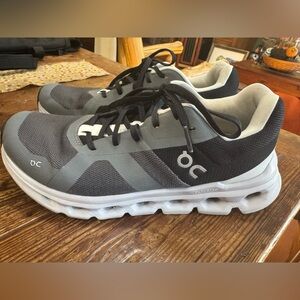 On Cloud Runner 2 Women’s 9 used great shape